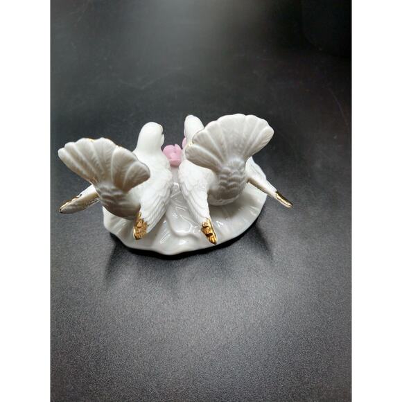 Lefton Fine China Turtle Doves Figurine 06303 Hand Painted Gold Tip 1987 Japan - Picture 7 of 11